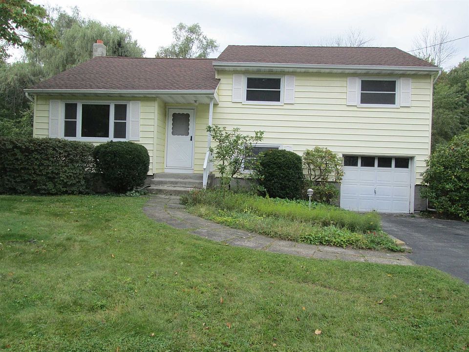 7 Susan Ct, Hyde Park, NY 12538 Zillow