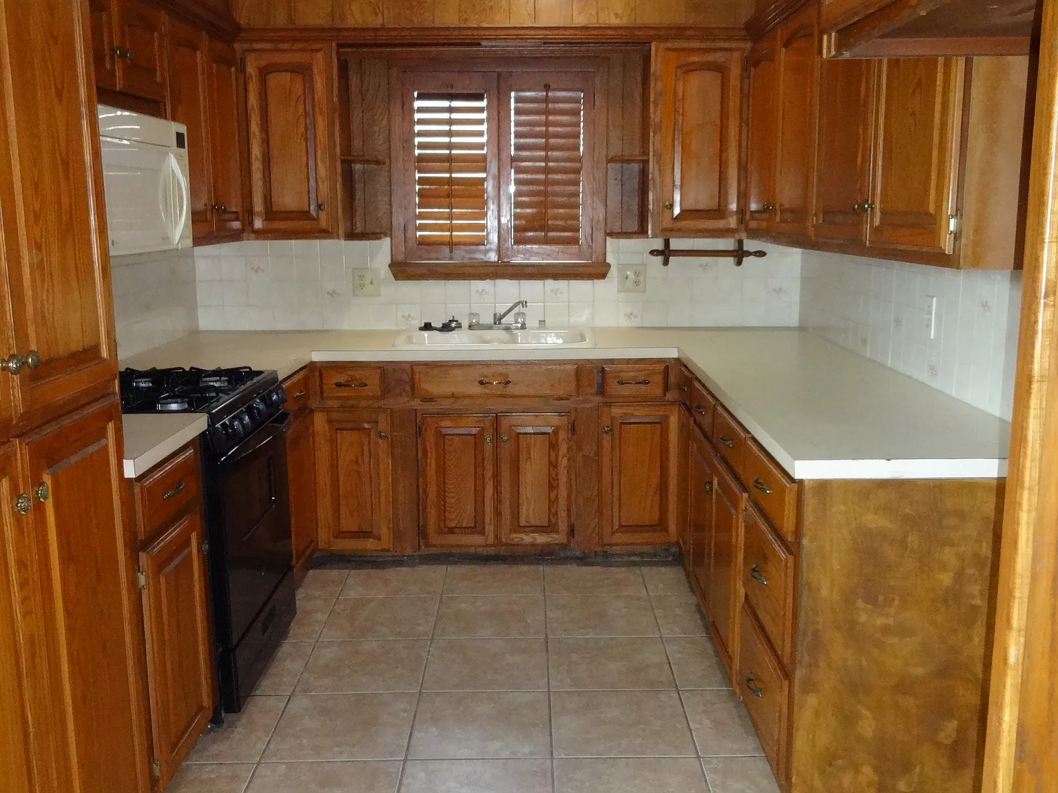 3 bed, 1420 sqft, $1,300 — Photo 4