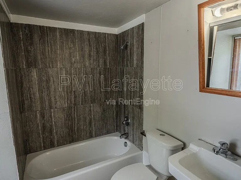 442 Lamplighter Ln — Photo 13