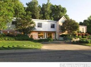 2412 Valentine Ave, Saint paul, MN 55108