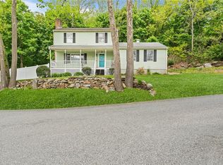 17 Boyle Ave, Cumberland, RI 02864