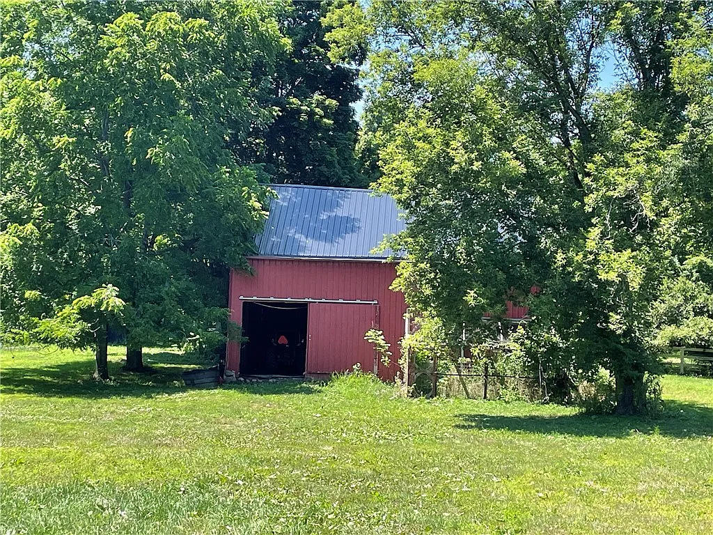Studio, 7199 sqft, $895 — Photo 4