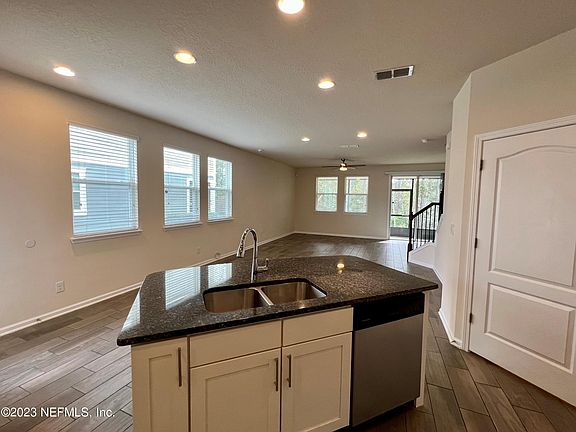 4th image of 273 Servia Dr