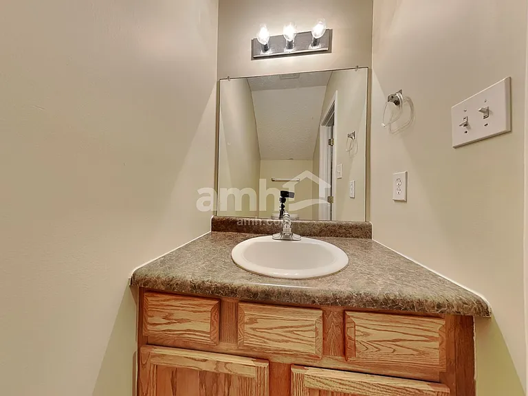 1117 Long Meadow Dr — Photo 10