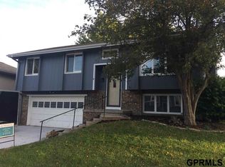 10937 Curtis Ave, Omaha, NE 68164