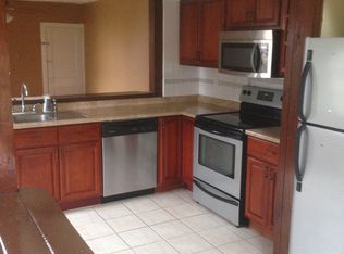 6 Hilltown Pike, Line Lexington, PA 18932