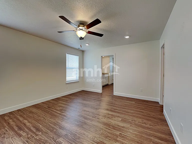 2317 E Surry Way — Photo 9