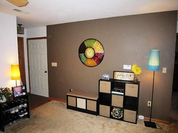 3rd image of 1272 Village Centre Dr Unit 1