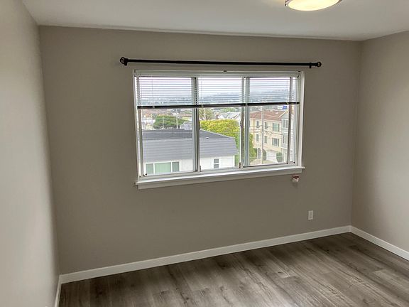 5th image of 231 Price St #3