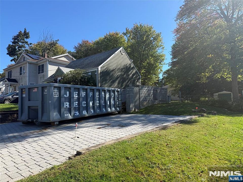 2nd image of 54 Highland Avenue