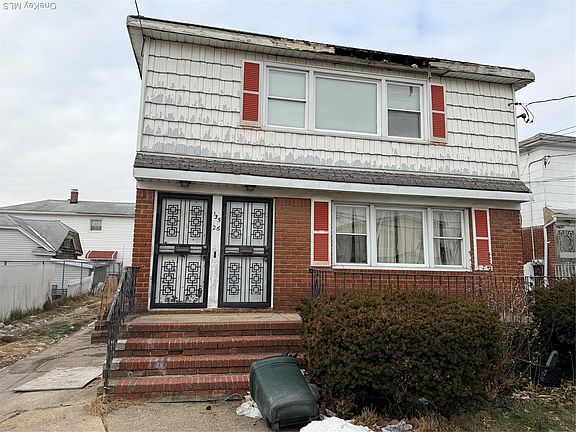 2nd image of 13526 219th Street