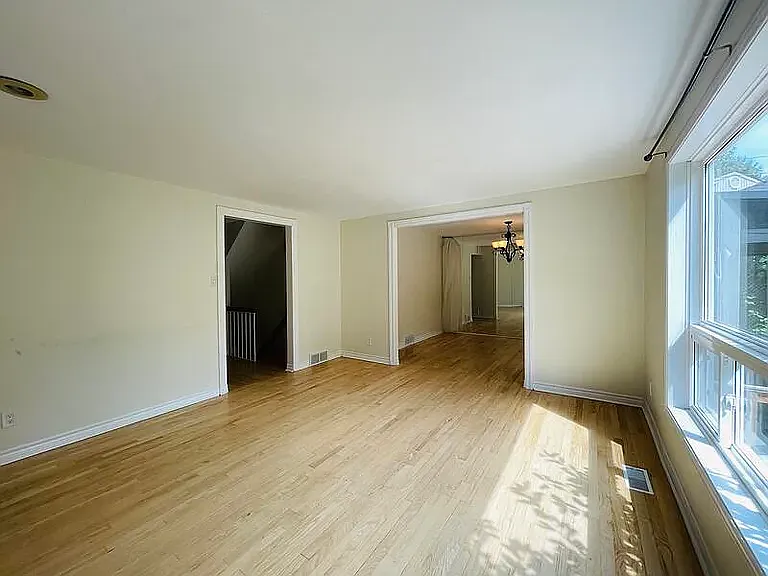 934 Beauclaire Dr — Photo 12
