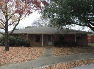 1606 Meadow Ct, Midlothian, TX 76065