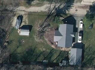 28927 Cherry Ln, Waterford, WI 53185