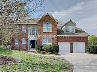 10921 Sandy Hook Ct, Charlotte, NC 28214