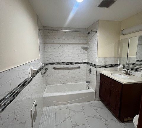 5th image of 1658 Sterling Pl #1A