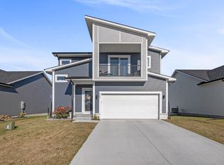 2304 Paine St NE, Bondurant, IA 50035