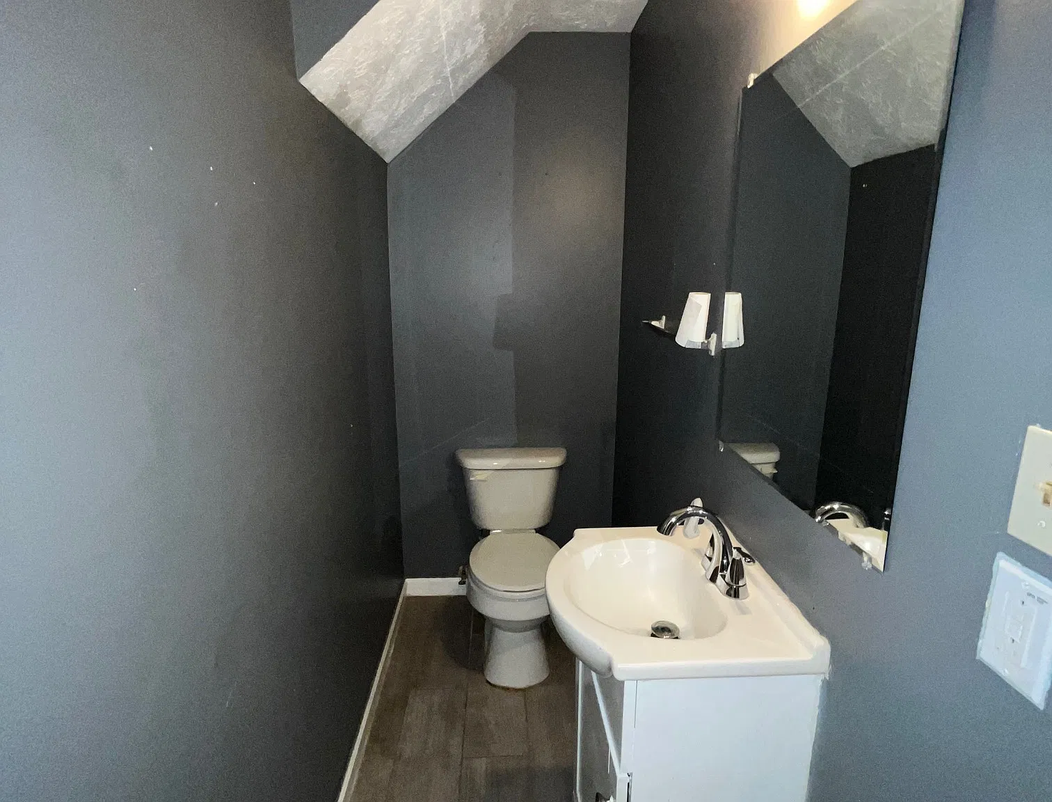 2 bed, 1.5 bath, 1050 sqft, $1,200 — Photo 4