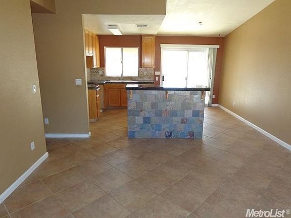 3rd image of 3816 Hollywood Dr