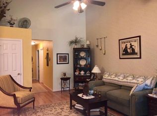 535 Market St, Lithopolis, OH 43136