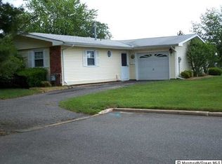 2 Reed Ln, Brick, NJ 08724