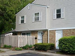 8321 Sobax Dr, Indianapolis, IN 46268