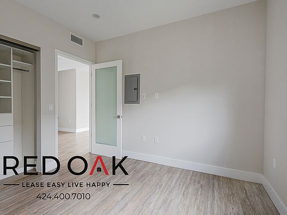 2nd image of 5550 1/2 Bonner Ave #201