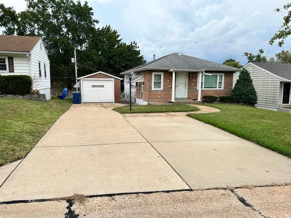 9552 Dulles Ct, Saint Louis, MO 63123