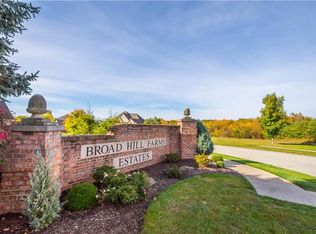 1000 Estate Dr, Coraopolis, PA