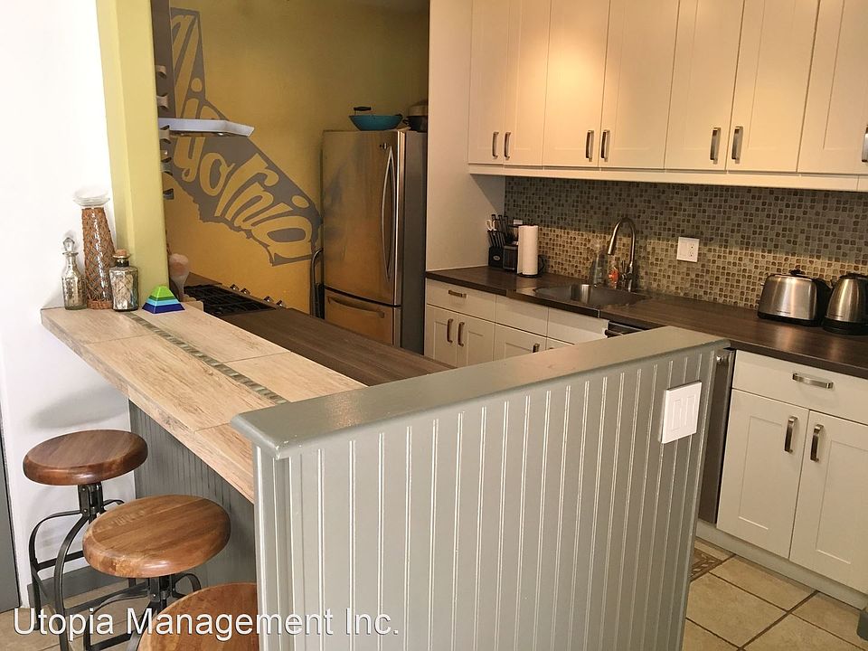 1st image of 900 Highland Ave APT F