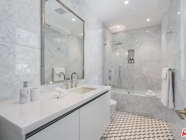611 N Hillcrest Rd — Photo 46