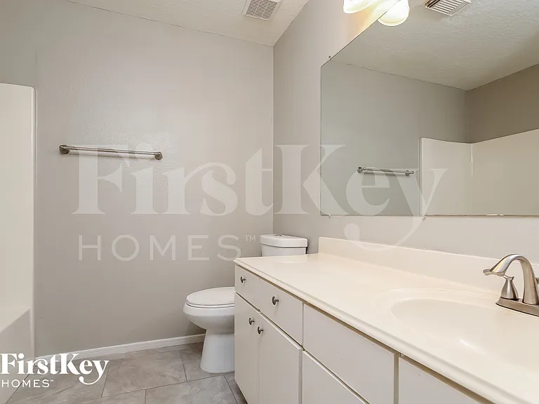 947 Leadenhall Cir — Photo 13