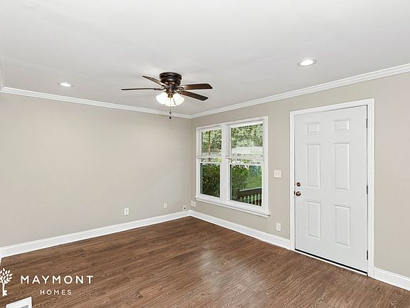 3rd image of 2023 Akron Dr SE