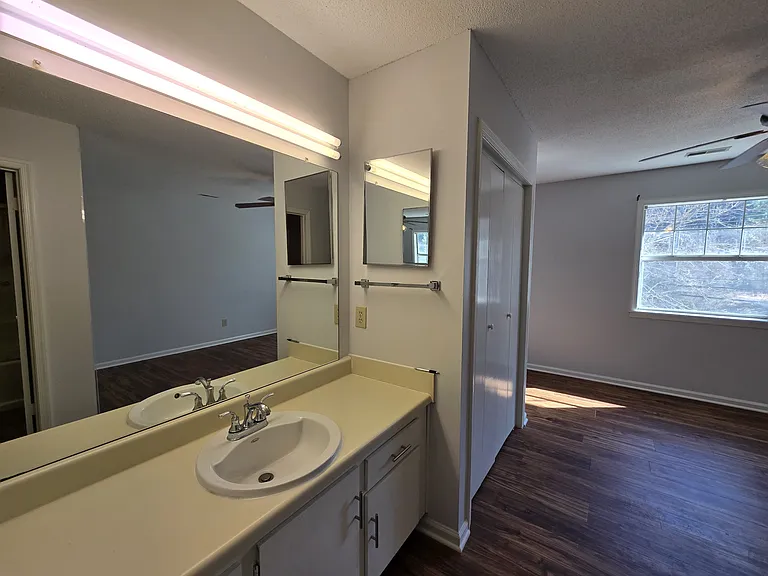 117 Kingsbury Dr — Photo 23