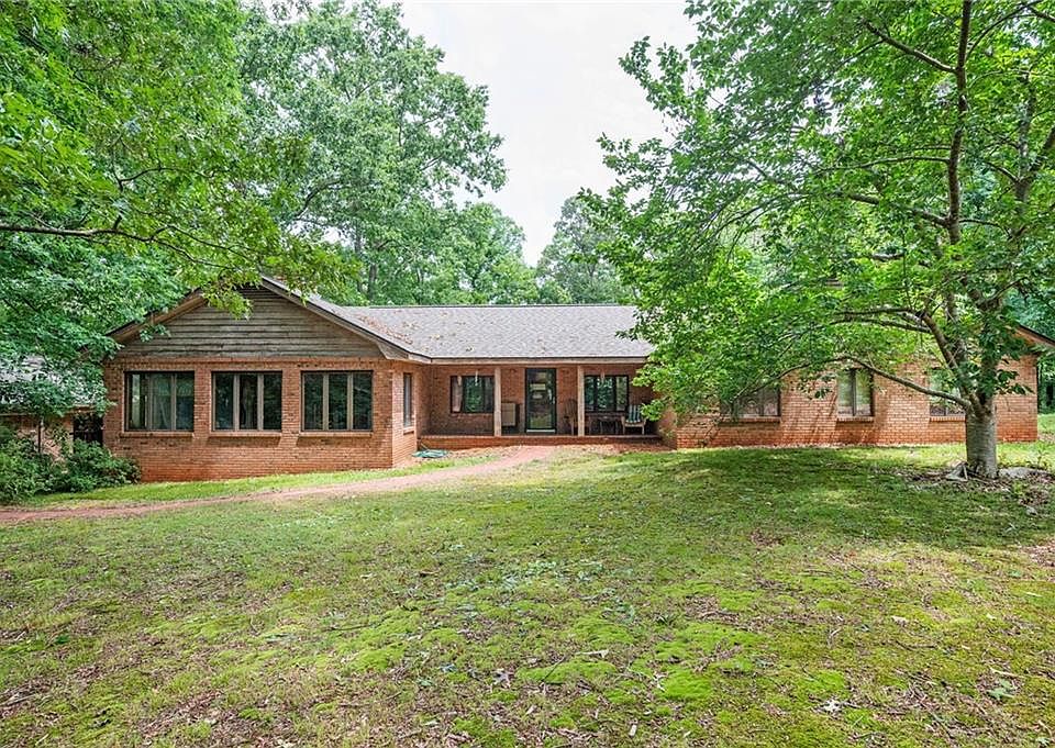 1st image of 801 Buford Carey Rd