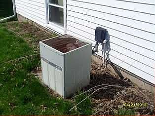 3rd image of 796 Maple Dr