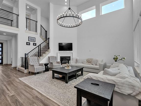3rd image of 28306 Hannahs Harbor Ln