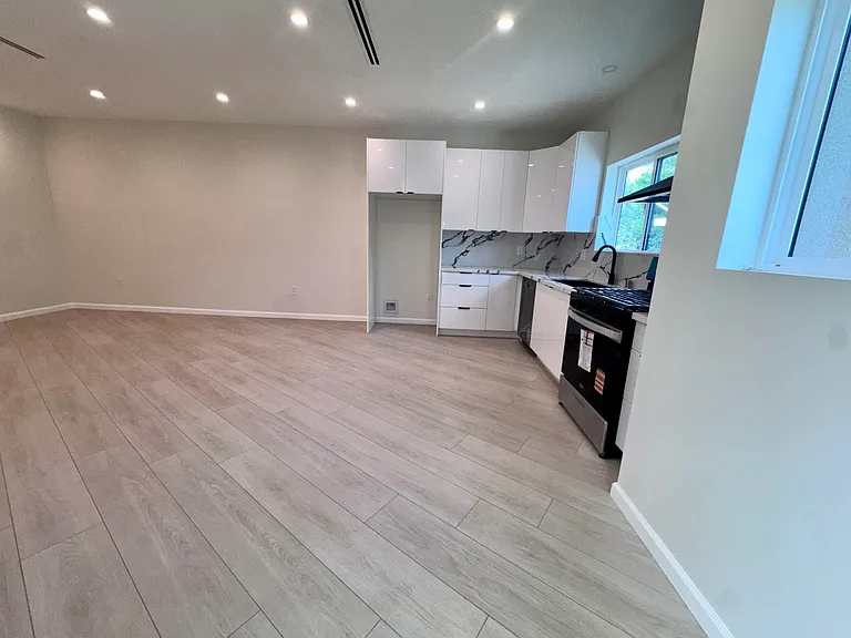 10789 Las Lunitas Ave #10787 — Photo 4