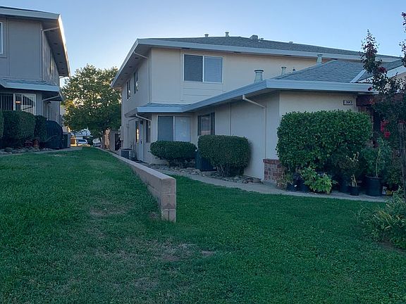 5th image of 3643 Park Dr APT 3