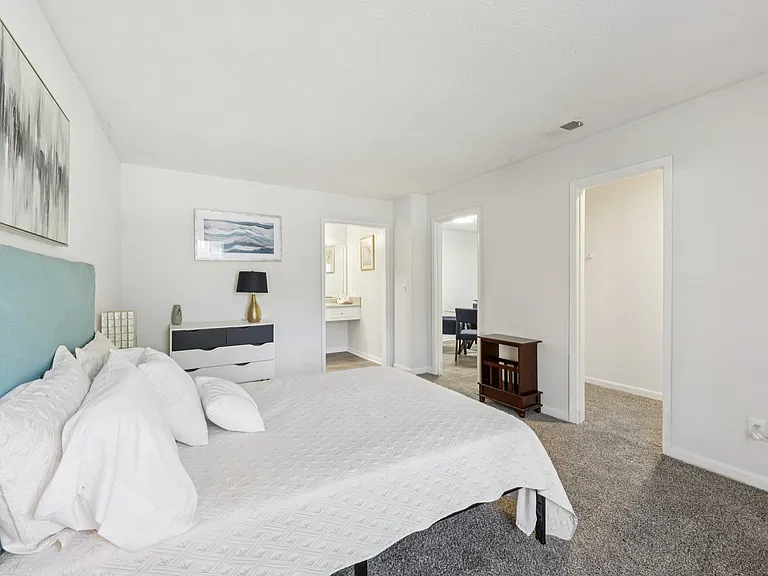 Birch Run Apartments — Photo 18