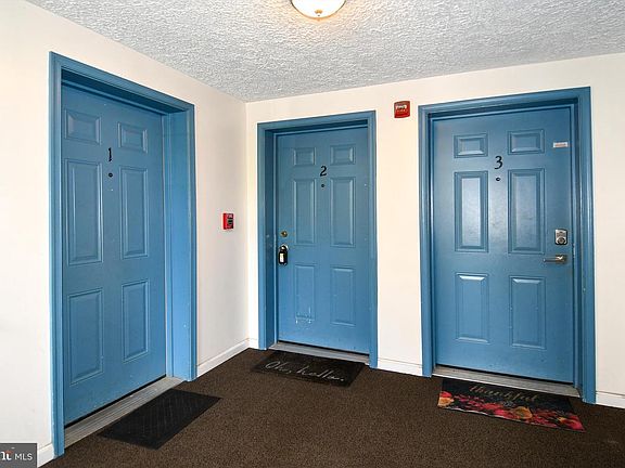 3rd image of 301 Palmspring Dr APT 2-4