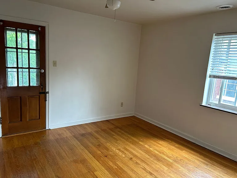 6622 Ravenal Ct — Photo 2