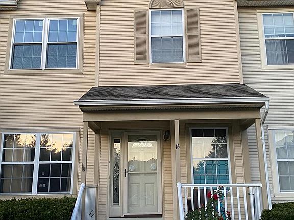 3rd image of 14 Tasley Ct