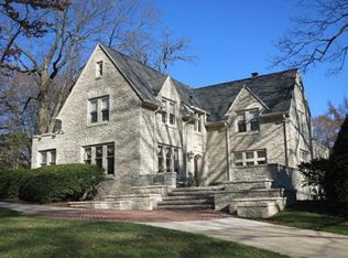 1460 Woodlawn Cir, Elm Grove, WI 53122