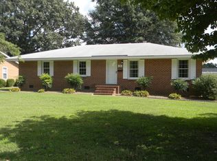 24 Cedar St, Roanoke Rapids, NC 27870