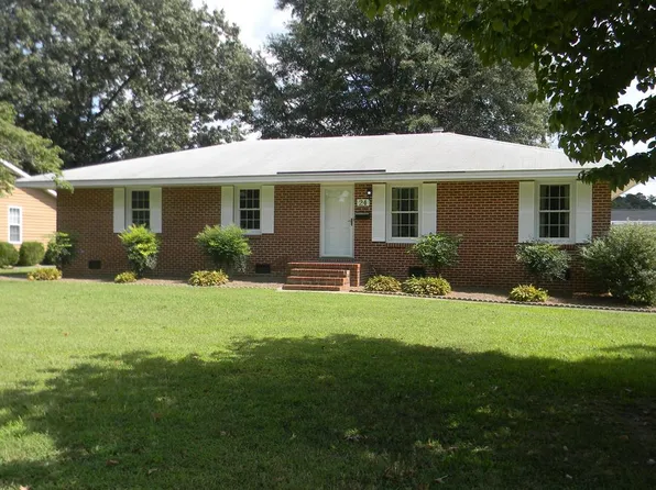 24 Cedar St, Roanoke Rapids, NC 27870