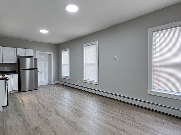 2nd image of 24 Douglas St #1E