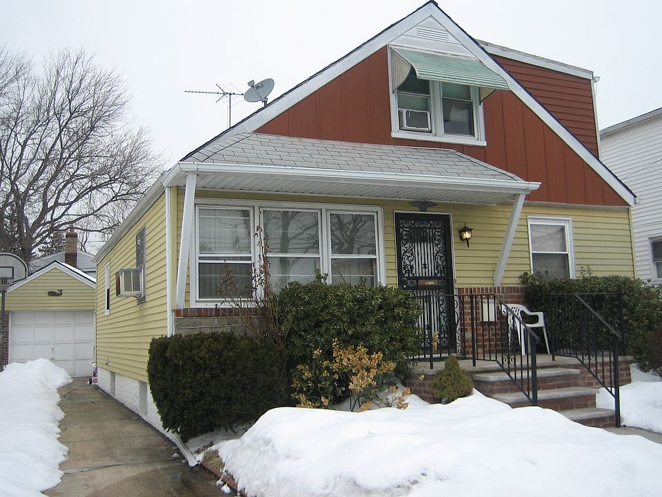 1st image of 200-11 26ave.