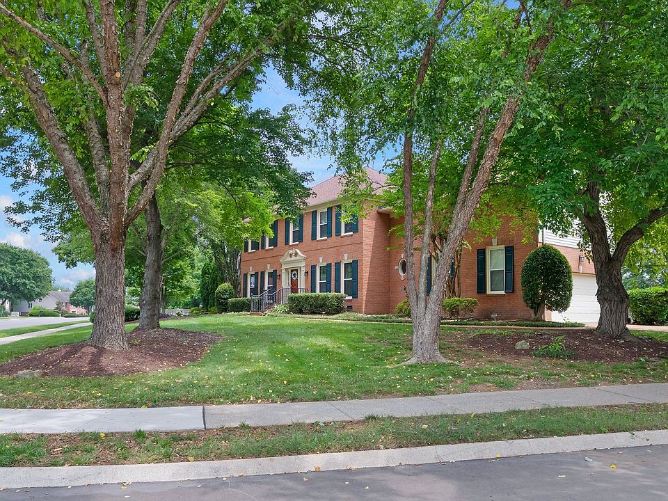 1st image of 510 Sharpe Dr