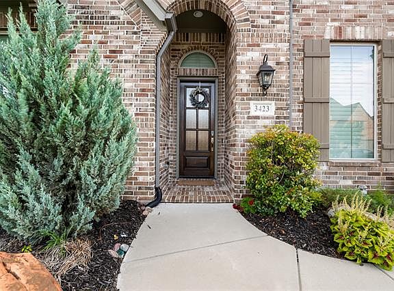 2nd image of 3423 Belterra Dr